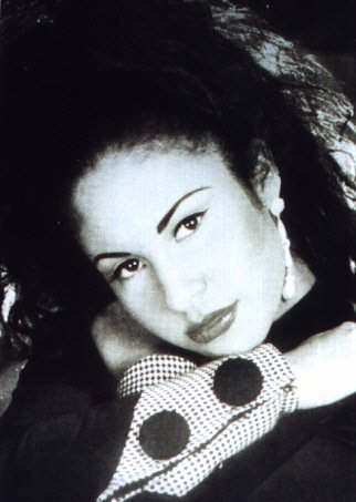 album selena amor prohibido. Rememberin Selena
